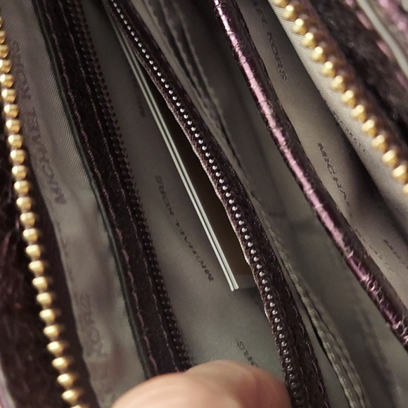 MICHAEL KORS Damson Large Crossbody Clutch Bag - Picture 11 of 15